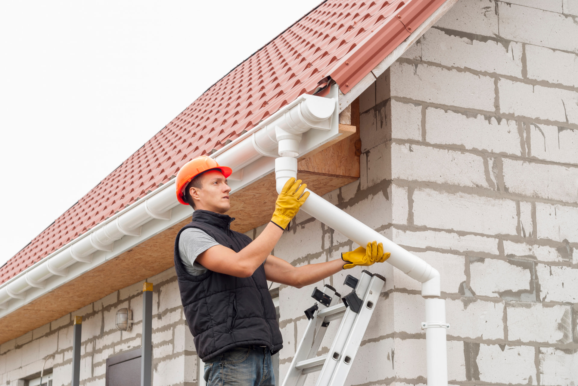 Gutter Replacement in Centerville, Ohio by H4 Roofing & Construction